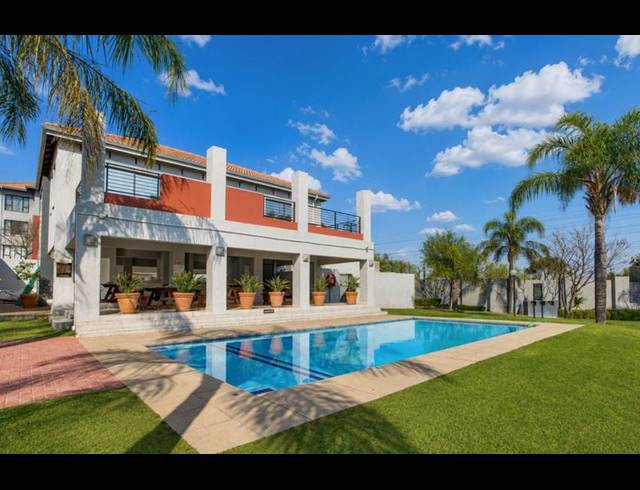 2 BEDROOM APARTMENT FOR SALE IN BARBEQUE DOWNS